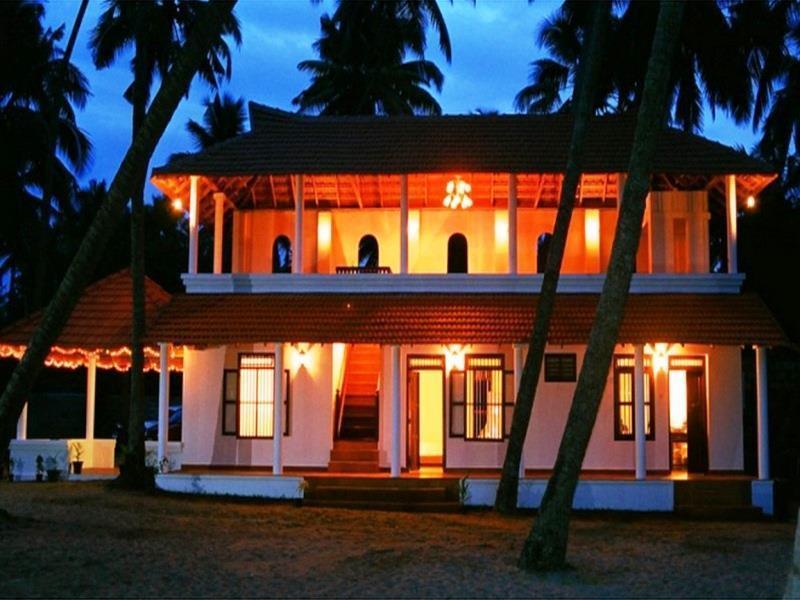 Pozhiyoram Ayurveda Beach Resort アーラップーザ県 エクステリア 写真