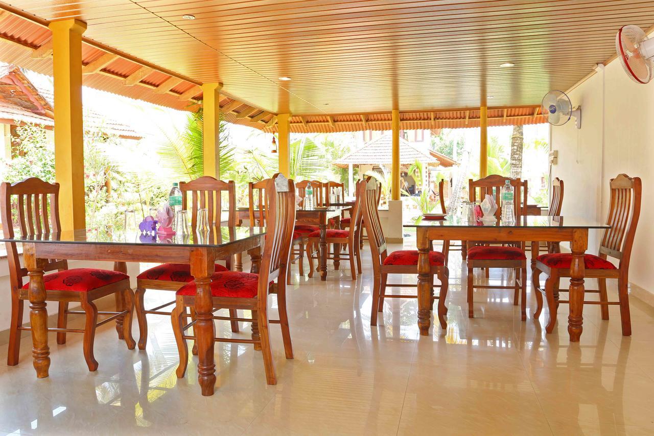 Pozhiyoram Ayurveda Beach Resort アーラップーザ県 エクステリア 写真