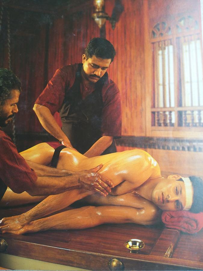Pozhiyoram Ayurveda Beach Resort アーラップーザ県 エクステリア 写真