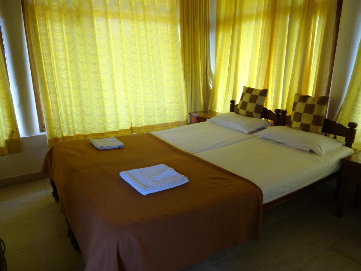 Pozhiyoram Ayurveda Beach Resort アーラップーザ県 エクステリア 写真